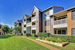 luxury apartments near walnut creek exterior building shot