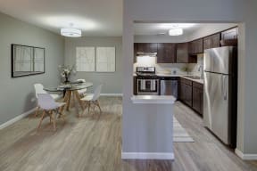 Carol Stream Crossing apartment kitchen and dining area