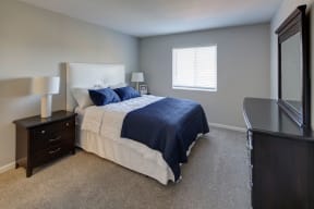 furnished apartment bedroom at Carol Stream Crossing