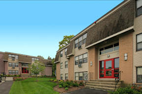 Entrance to Oxford Apartments Stoughton