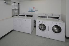 Do Laundry at Oxford Apartments