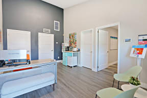 Leasing office at Summers Point Apartments, Glendale