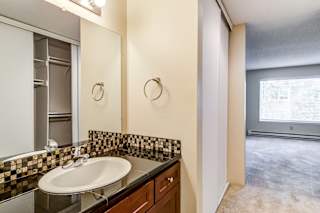 3 bed 2 bath Floor plan at The Bluffs at Mountain Park, Lake Oswego, Oregon
