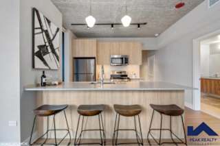 Floor Plan Tier 13 - 827 SF