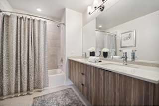 Floor Plan Tier 13 - 827 SF