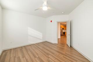 Bright and Vacant Room with ceiling fan at Timber Club, St. Peters