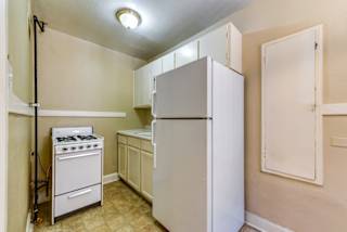 1336 Corona Studio Kitchen