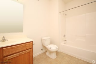 HALL BATH at Shenandoah Properties in Lafayette, IN 47905