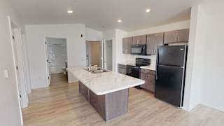 2 BED / 2 BATH / CORNER - UPPER.20- KITCHEN