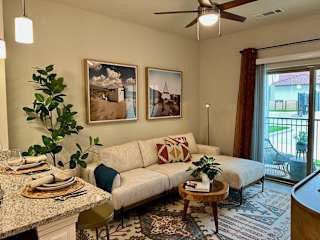 Living at Bridge at Delco Flats Apartments, Texas, 78724