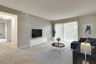 Daffodil Deluxe Living at Windemere Apartments, Farmington Hills