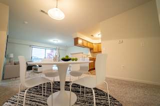 Frances Dining Room at Prairie Lakes Apartments, Peoria, 61615