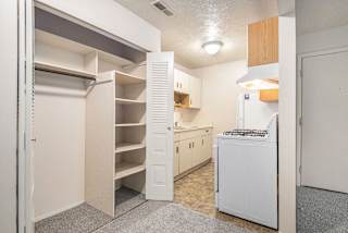 Kitchen at Glen Oaks Apartments, Michigan, 49442