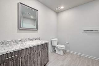 1 Bedroom Bathroom