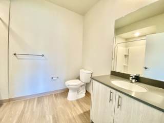 2 bed 2 bath bathroom with ADA accessibility
