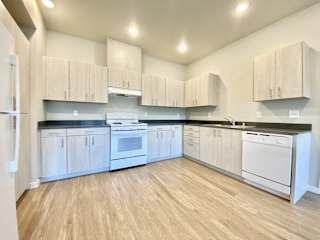 3 bed 2 bath kitchen
