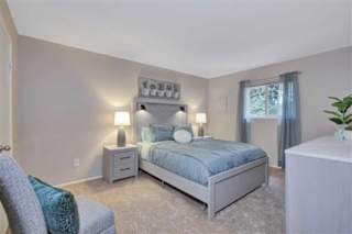 Large Bedroom at Ridgewood Club Apartments, Virginia