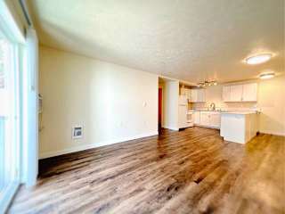 Floor Plan 3 Bedrooms, 2 Bathrooms