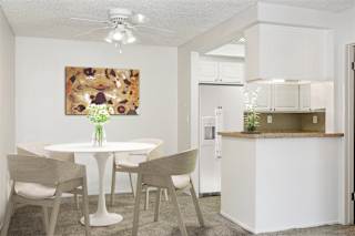 1 bedroom dining area