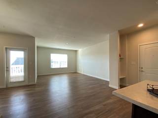Vacant Living Area at Aventura at Maryland Oaks, St. Louis