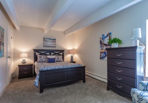 Gorgeous Bedroom at Monaco Lakes, Denver