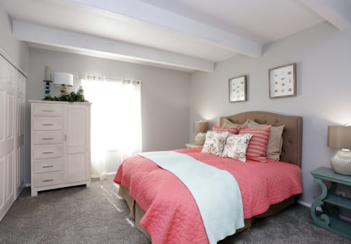 Bedroom at Bonterra Lakeside Apartments, Colorado Springs, CO
