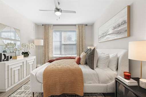 Beautiful Bright Bedroom at Mira at Palmer Ranch, Sarasota, 34238