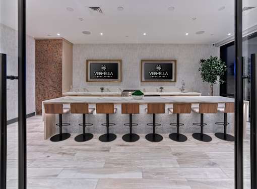 private demo kitchen, clubroom, resident amenity space