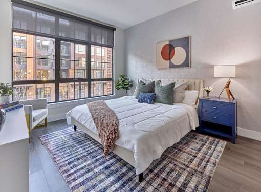 spacious homes, built in closets, stainless steel appliances, washer dryer in home, luxury apartment