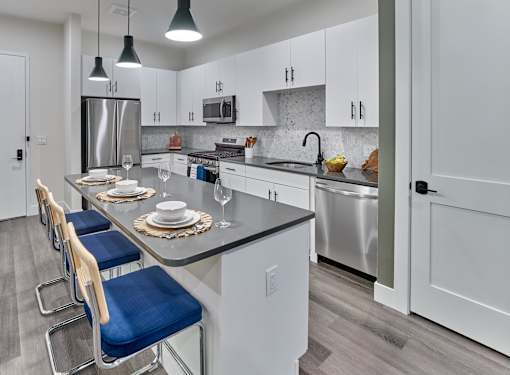 luxury kitchen, stainless steel appliances, large bedrooms, built in closets