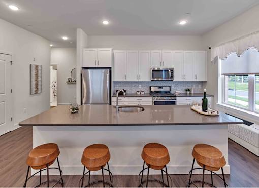 stainless steel appliances, open layout, chef's kitchen, two bedroom, large apartment