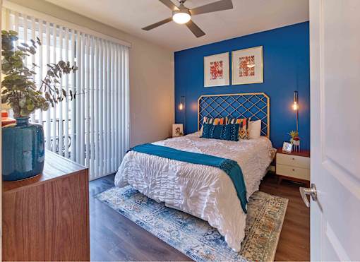 one bedroom, balcony, oversize windows, laundry, hardwood floors, open layout