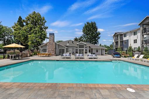 the enclave at homecoming terra vista swimming pool
