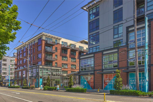 Apartments Available At Most Desirable Location at Equinox, Seattle