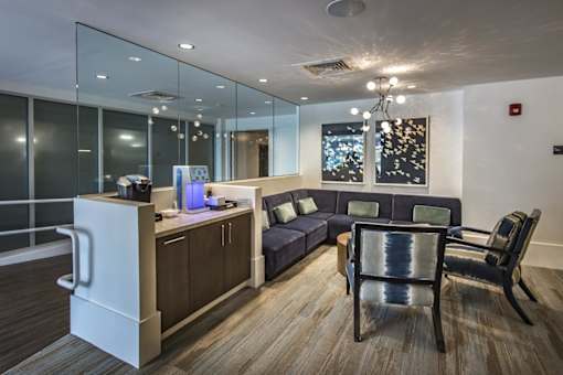 Leasing center