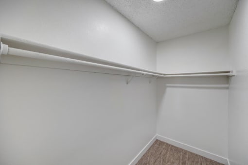 Empty Closet at 5400 Vistas Apartments, Nevada, 89120