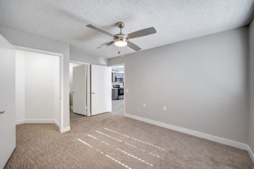 Empty Living Room at 5400 Vistas Apartments, Nevada