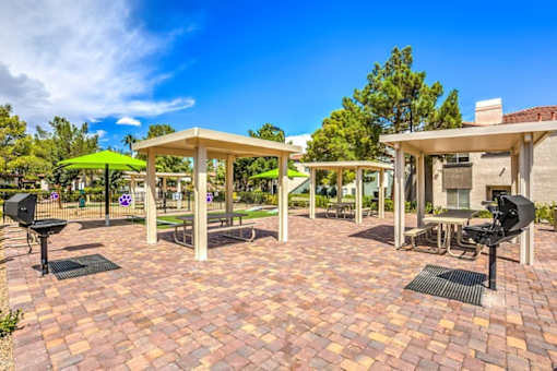 Courtyard with shade and tables
