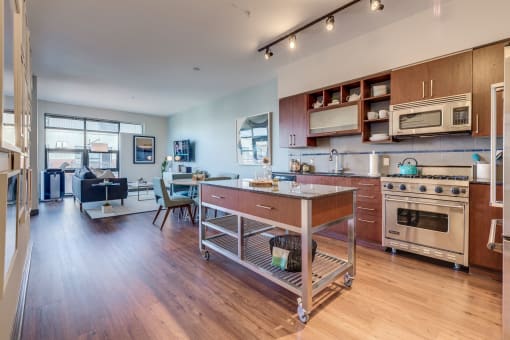 Spacious Full Size Kitchen at Equinox, Washington