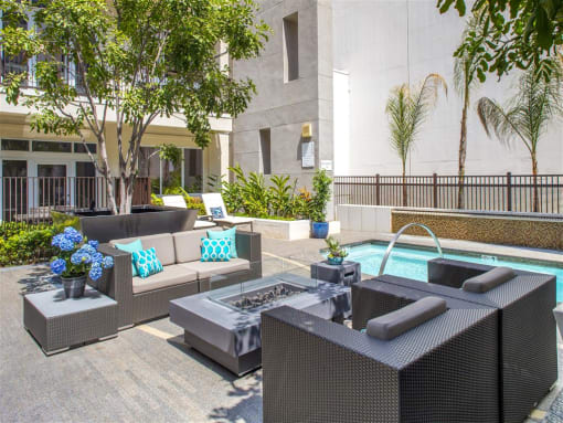 Outdoor sitting at mResidences Miracle Mile, California