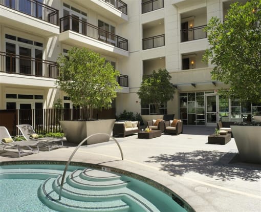 Courtyard spa at mResidences Miracle Mile, California, 90036