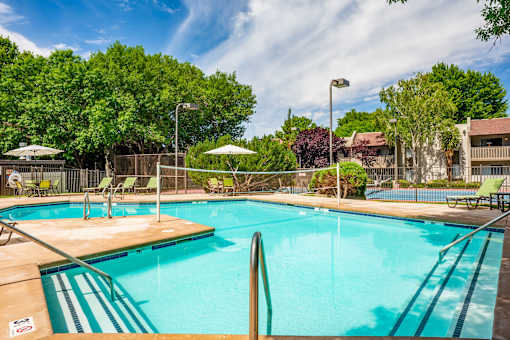 Large swimming pool at Eagle Point Apartments, Albuquerque, New Mexico