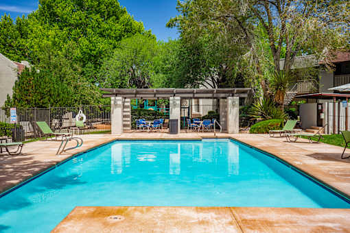 Swimming pool at Eagle Point Apartments, Albuquerque, 87111
