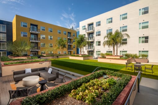 Courtyard view at Aston at Gateway Apartments, California, 91731