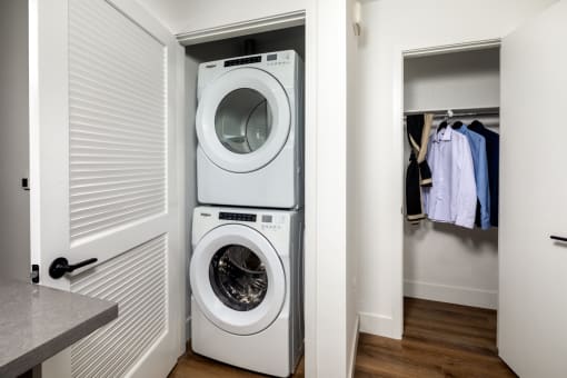 Washer and Dryer In-Unit at VORA LUX, California, 92120