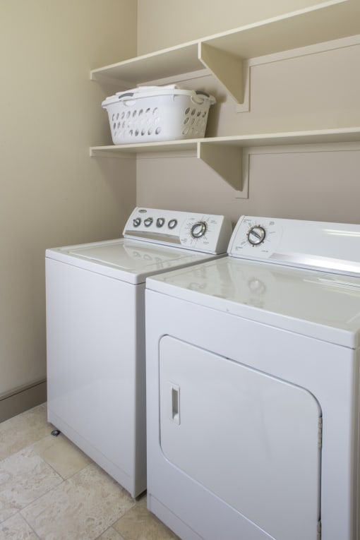Washer and Dryer at mResidences Miracle Mile, Los Angeles
