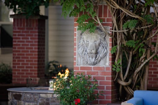 entrance with lion head at Lionsgate South, Hillsboro, Oregon