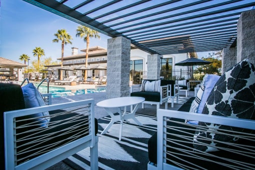 Pool Seating