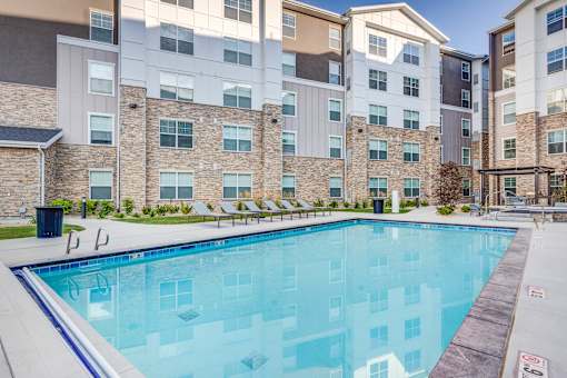 our apartments have a swimming pool in front of our building