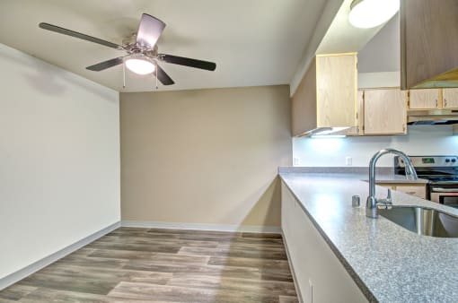 the preserve at ballantyne commons apartment kitchen and ceiling fan